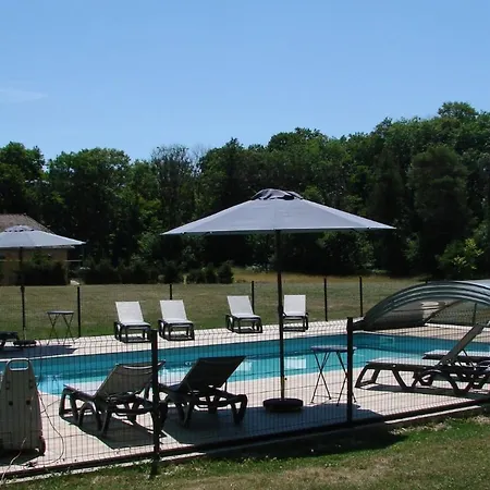 Jura, Chateau 4 Pieces Parc Et Piscine Chauffee La Chatelaine