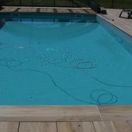 Σπίτι διακοπών Jura, Chateau 4 Pieces Parc Et Piscine Chauffee La Chatelaine